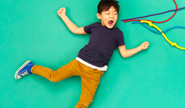 Regeln, die zählen – Fair statt festgefahren Frauke Hildebrandt erklärt im Gespräche mit wamiki, warum unser Kita-Alltag oft von Konventionen statt von Fairness geprägt ist.